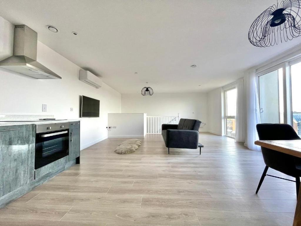 Bayard Plaza Penthouse Apartments Peterborough Exteriér fotografie
