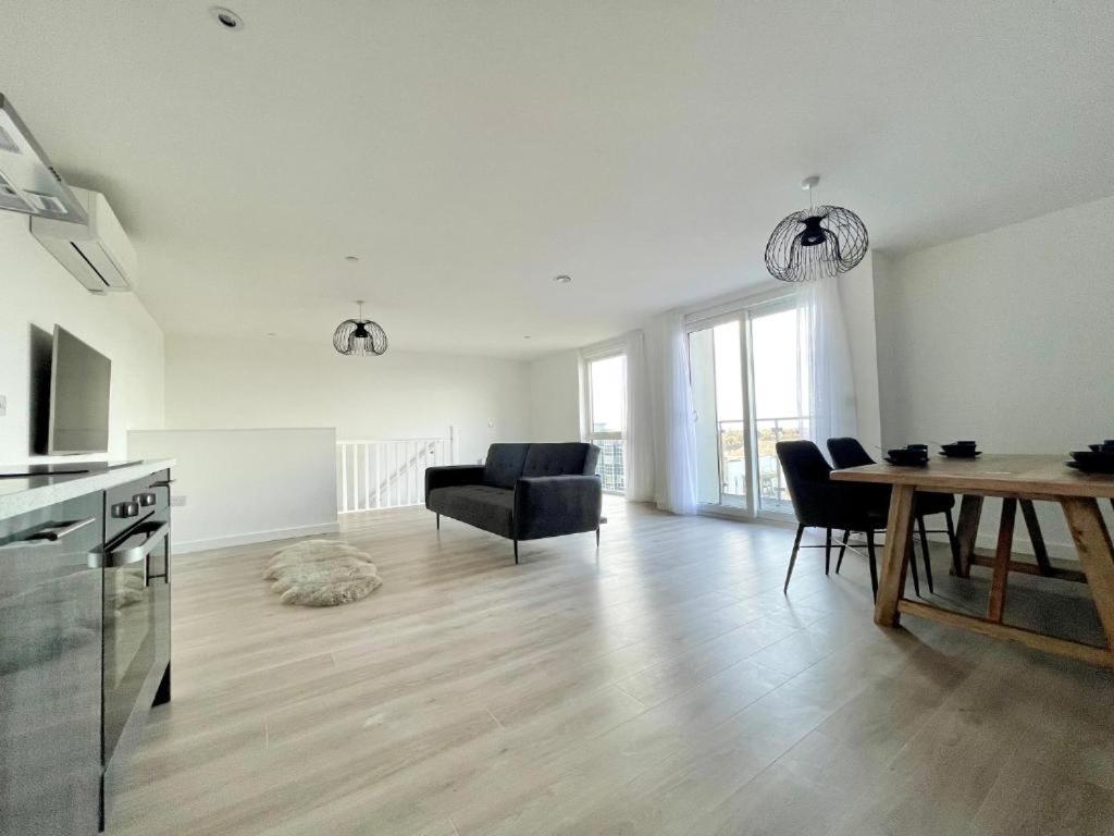 Bayard Plaza Penthouse Apartments Peterborough Exteriér fotografie